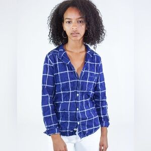 Frank & Eileen Barry crinkled plaid long sleeve button up shirt navy/white XXS